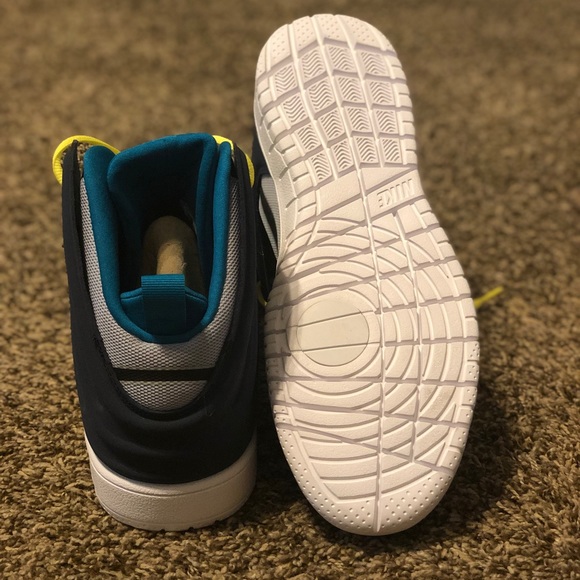 New Men’s Nike Dunk - Picture 3 of 4